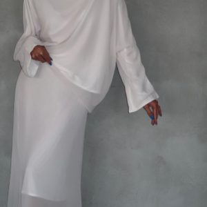 חליפת שיפון לבן