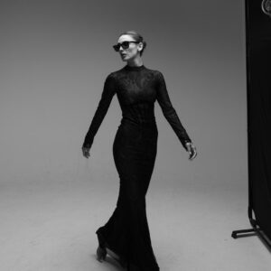 שמלת תחרה שחור