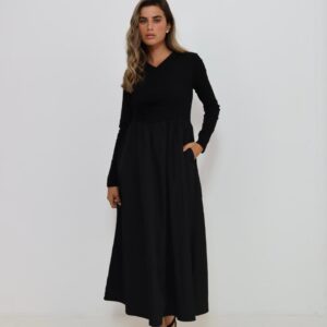 שמלת שובל שחור