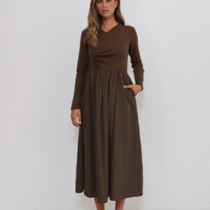 שמלת שובל חום