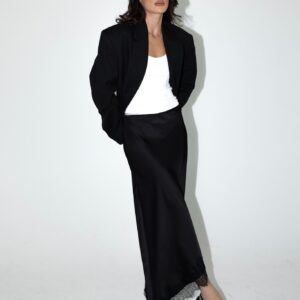 חצאית תחרה שחור